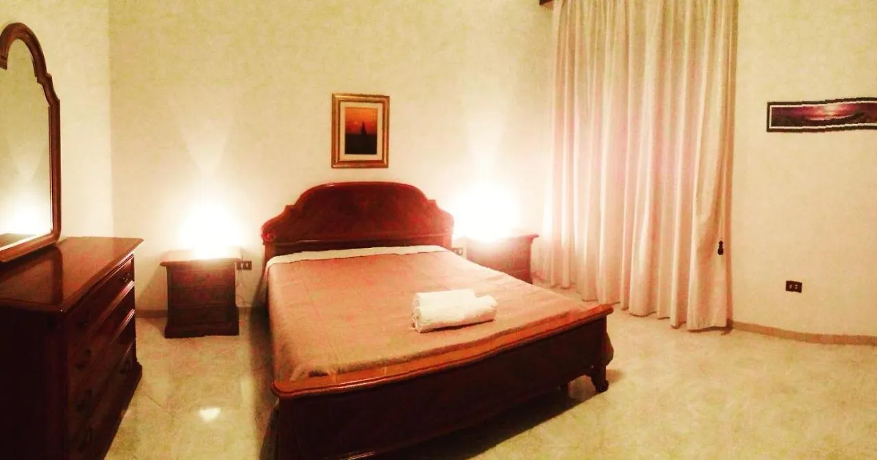 B&B A due passi... La Maddalena  Italie